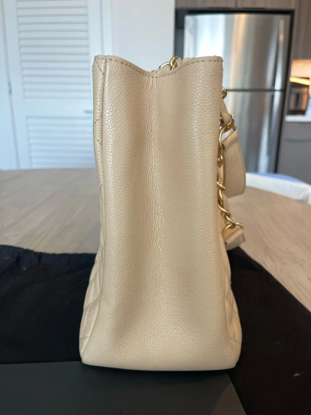 CHANEL Vintage Caviar Grand Shopping Tote